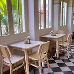 Hibiscus Comfortstay Villa Quartu Sant'Elena